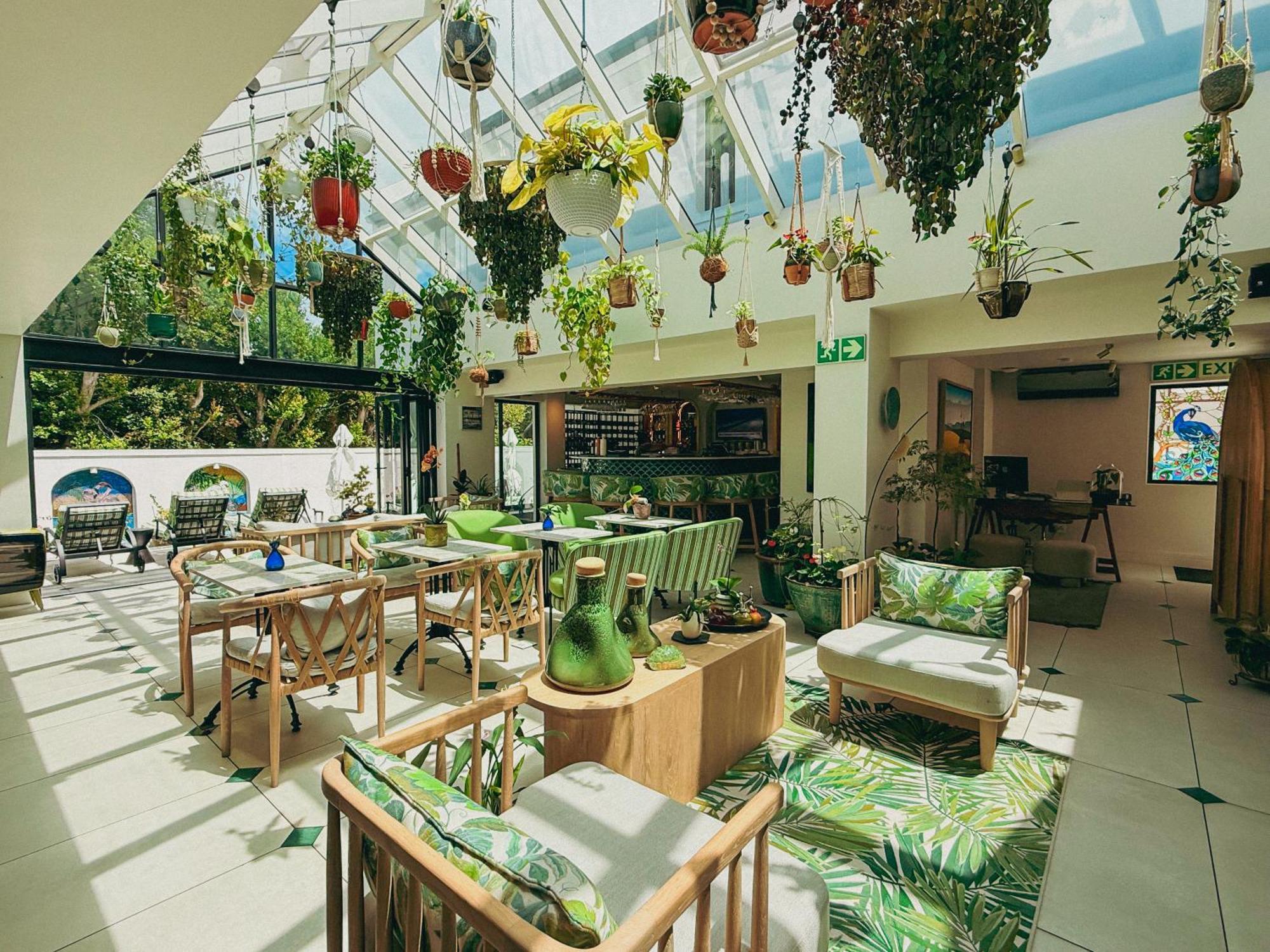 Le Petit Manoir Boutique Hotel フランシュホーク エクステリア 写真