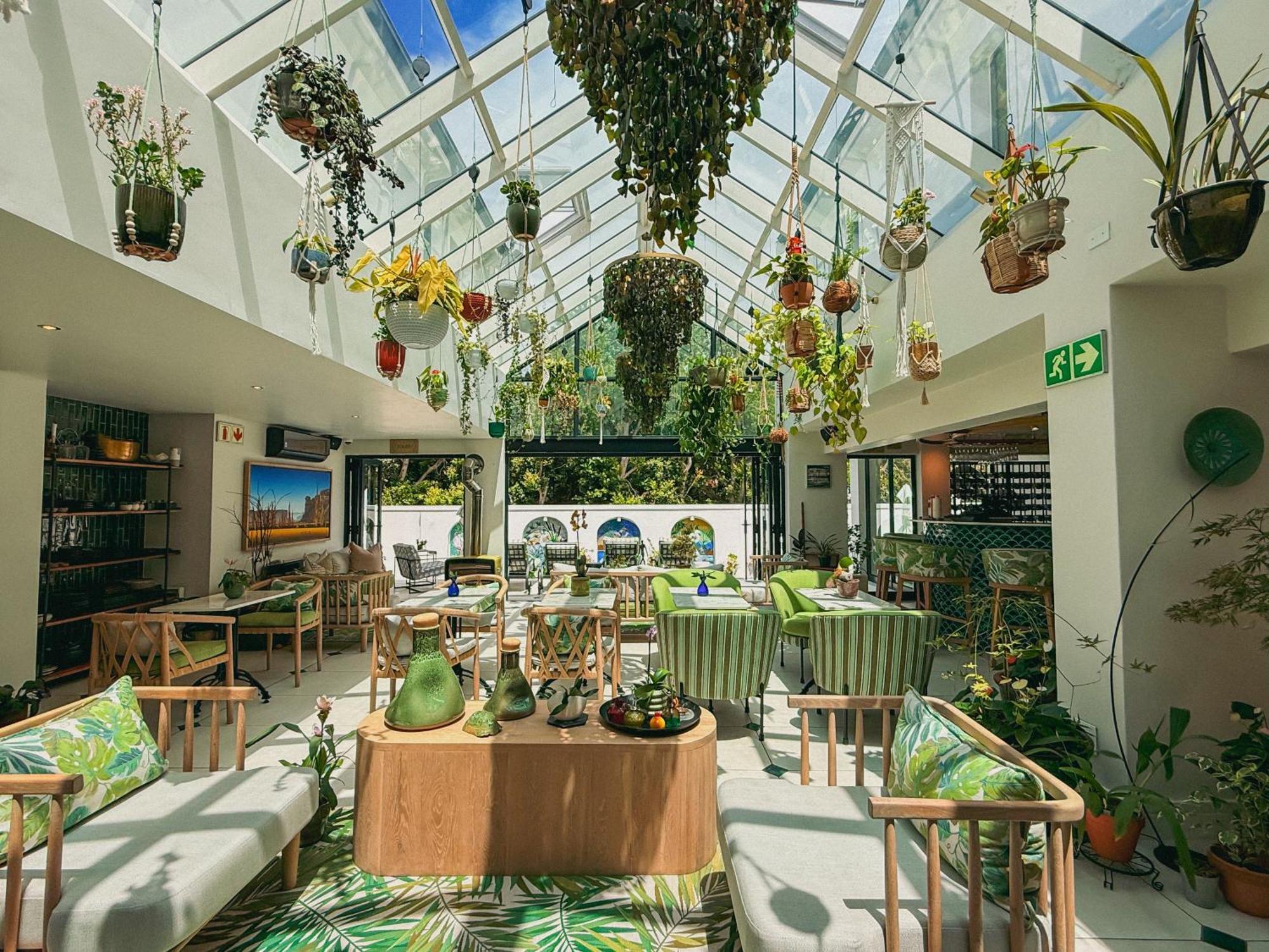 Le Petit Manoir Boutique Hotel フランシュホーク エクステリア 写真